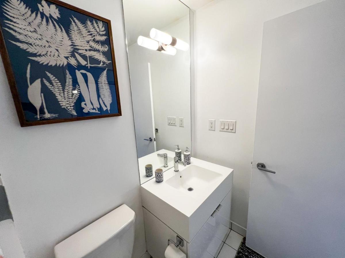 Simply Comfort. Elegant Apartments Dan Lecki Toronto Esterno foto